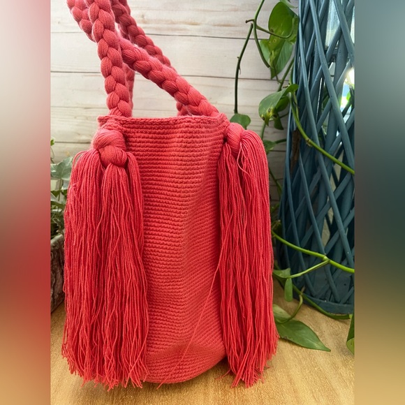 Summer Chic Bright Pink Tote Bag - Handwoven Boho Chic Top Handle Bag - Picture 7 of 7